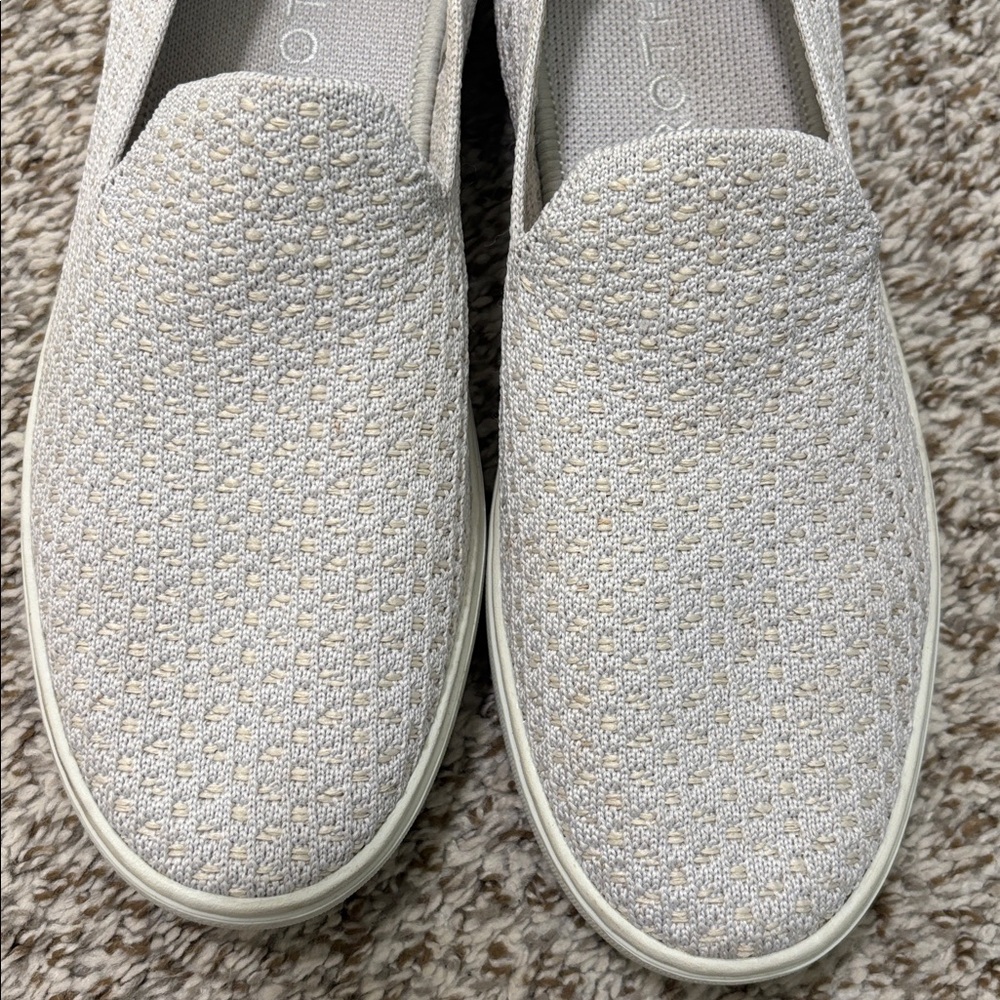 Rothy's Salt Honeycomb The Original Slip On Sneakers 8.5 - Picture 5 of 9